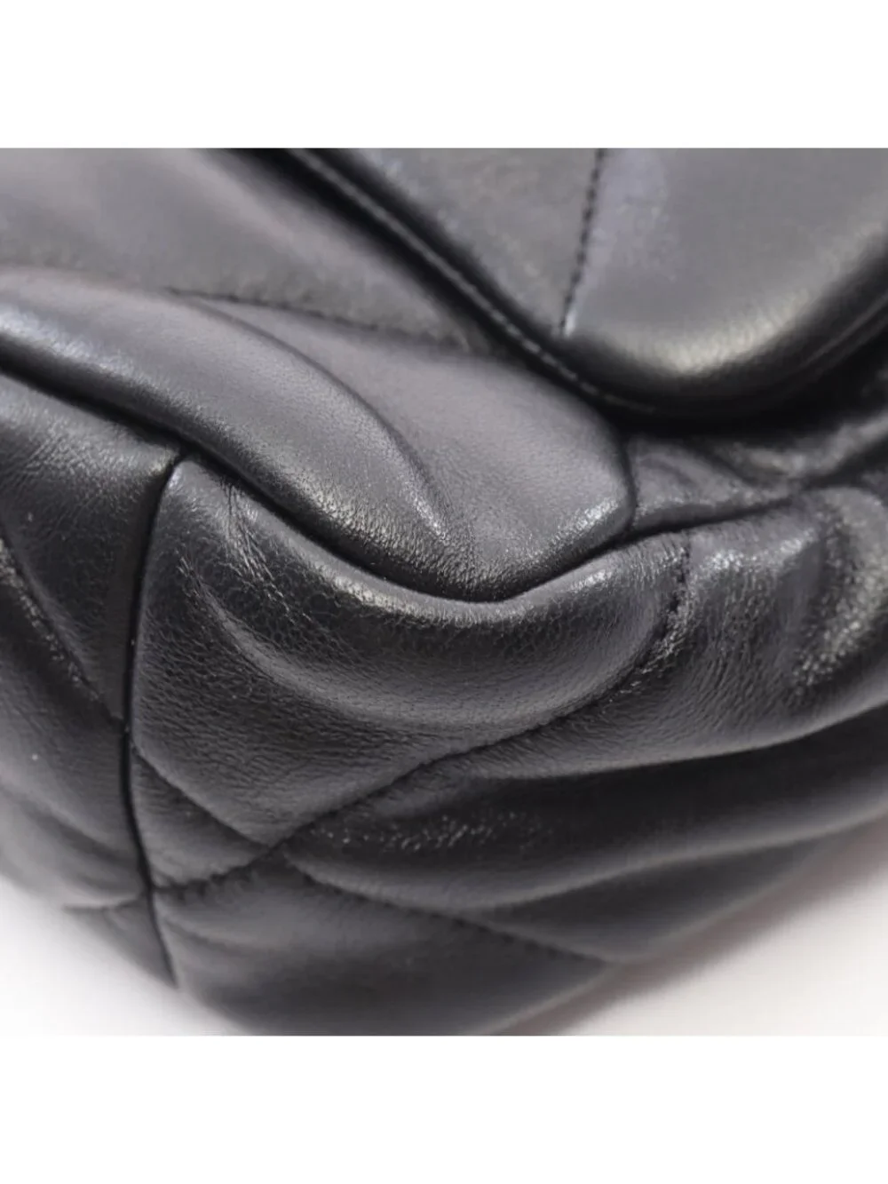 Chanel Shoulder Bag 19 Dixneuf Quilted 2-Way Black Lambskin Chanel 19 Chain